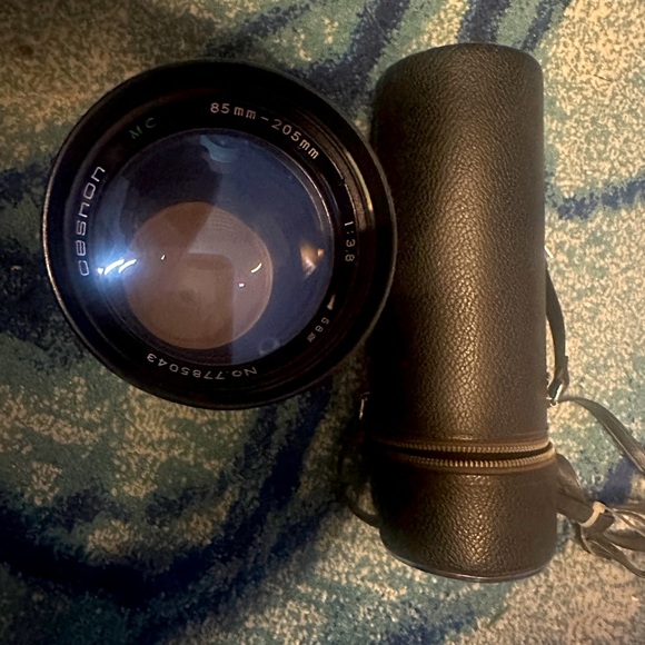 📷 Vintage Camera Lenses & Case. 85mm-205mm - Picture 1 of 10